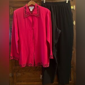 VTG 100% Silk 2-Pc Embroidered Top & Pant Set in Pink & Black color Size M NWT